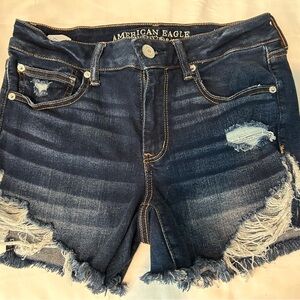 Women’s American Eagle midi dark Jean shorts, size 12 Next level stretch